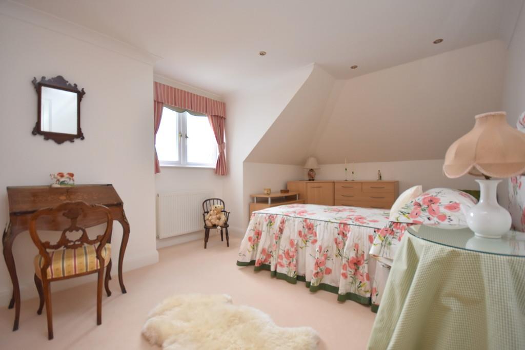 2 The Oaklands, Pen-Y-Turnpike Road, Dinas Powys, CF64 4HH